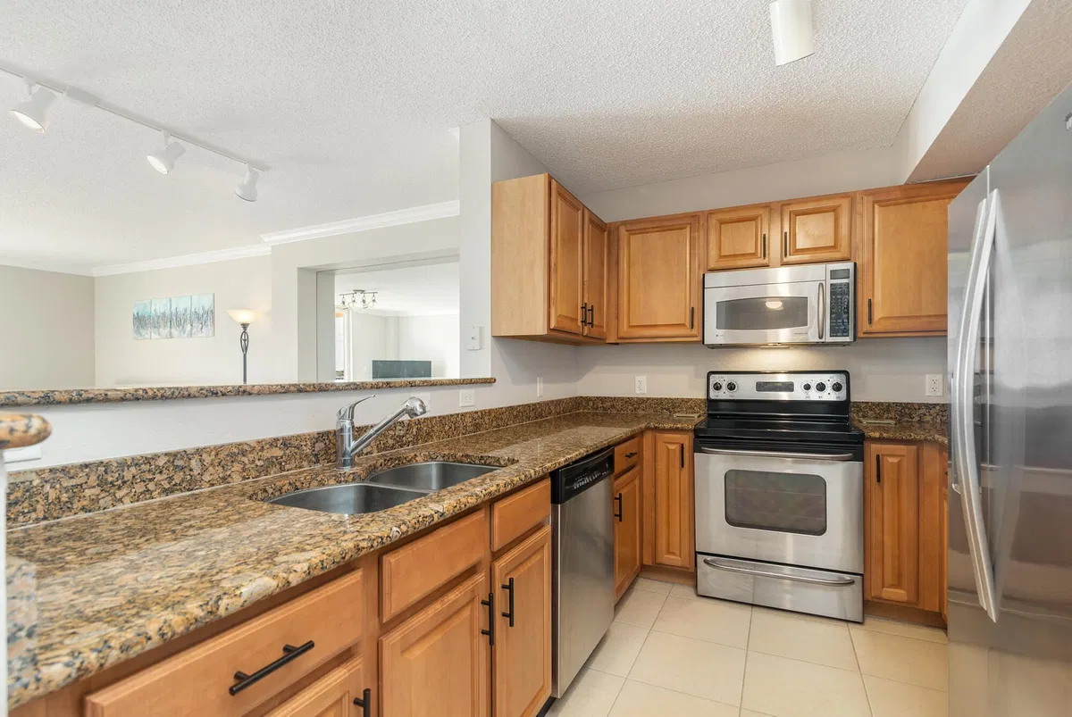 Flagler Pointe Unit 840 photo 7