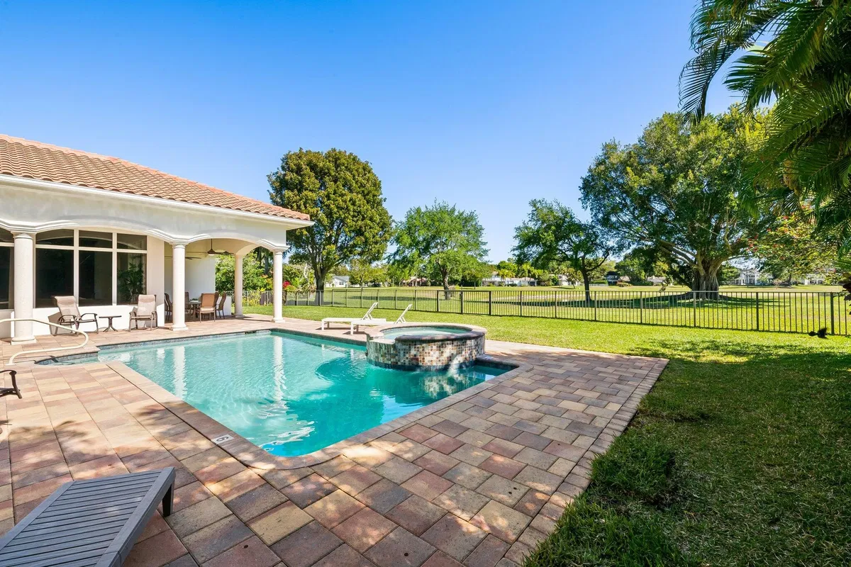 Boca Bath & Tennis Residence photo 49