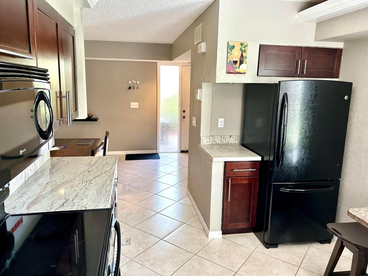 Unit 104 photo 22