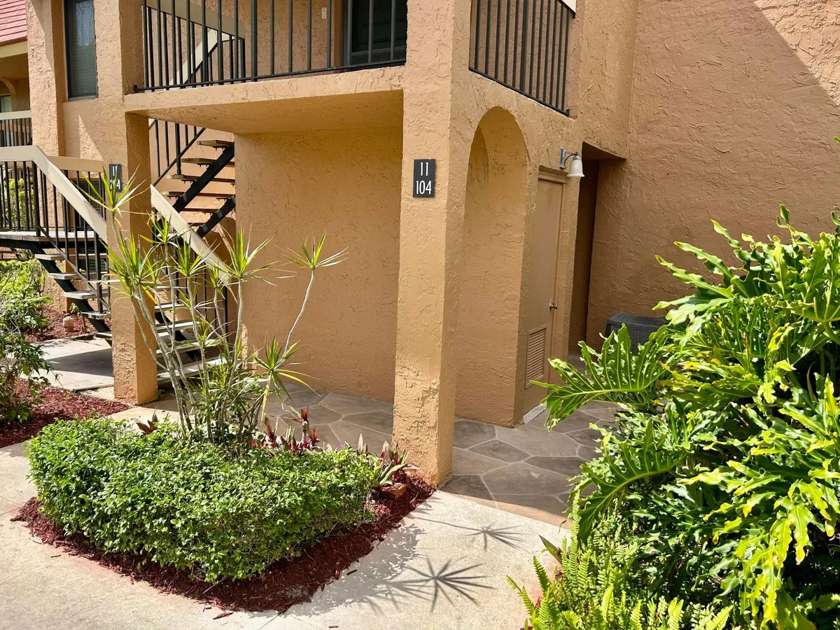 Unit 104 photo 31