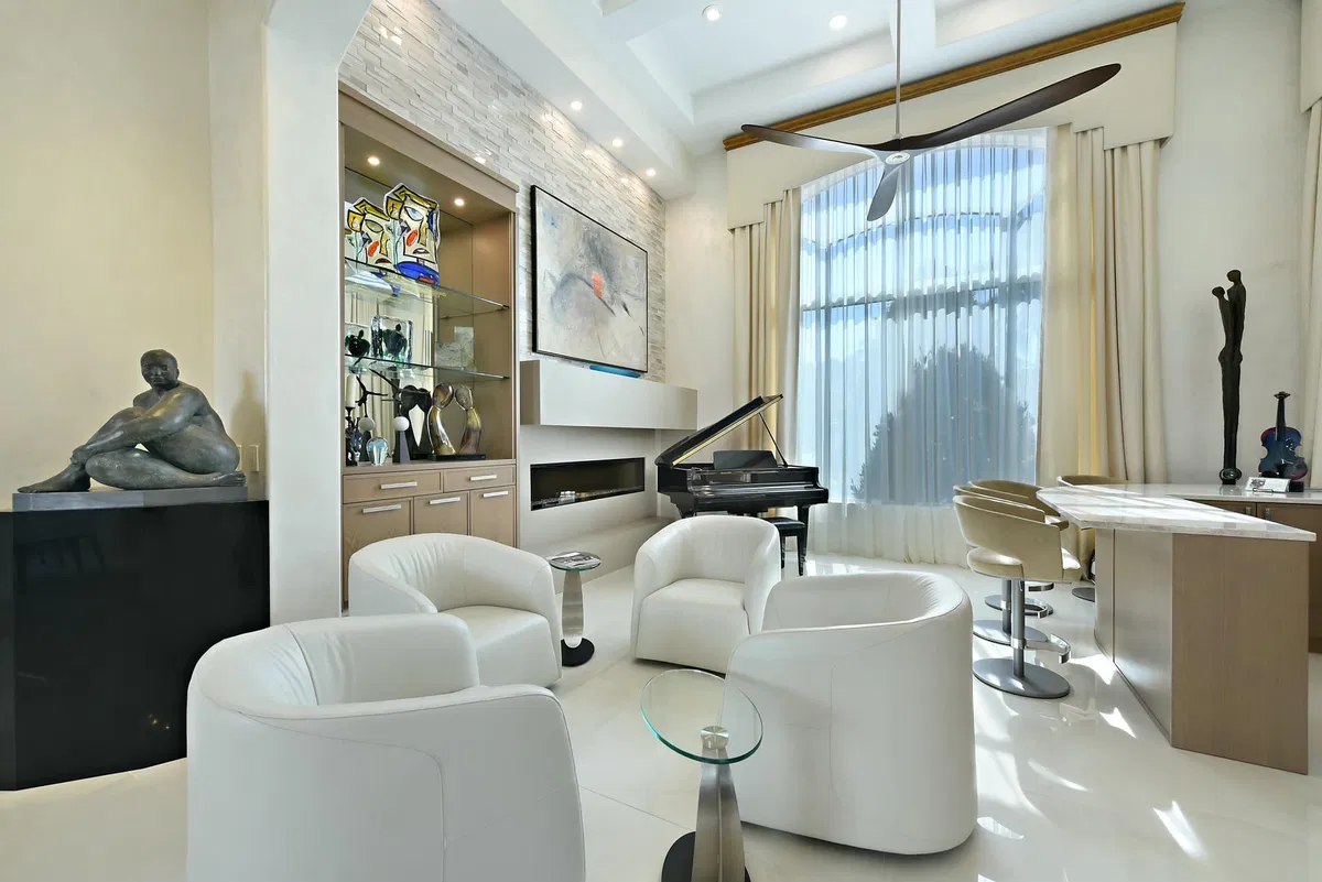 Royal Palm Yacht and Country Club Residence photo 22