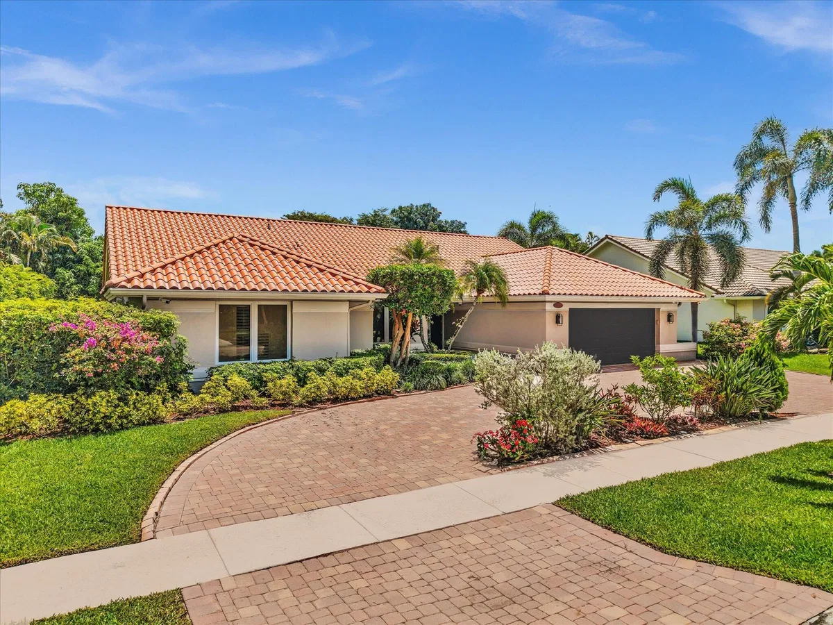 Colonnade Boca Raton Residence