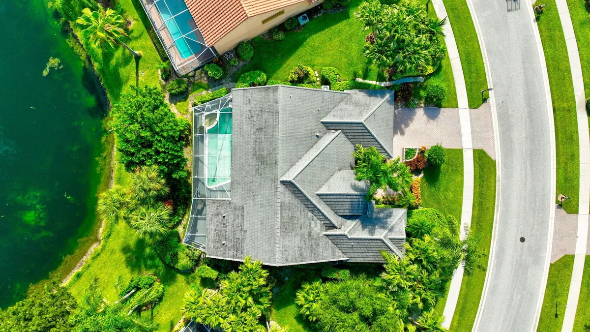 Residence photo 61