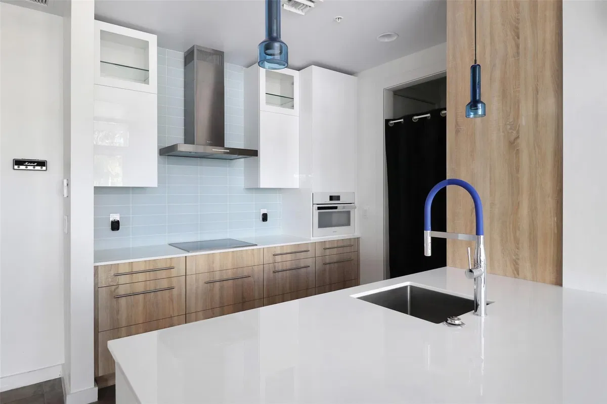 The Meridian Unit 212 photo 22