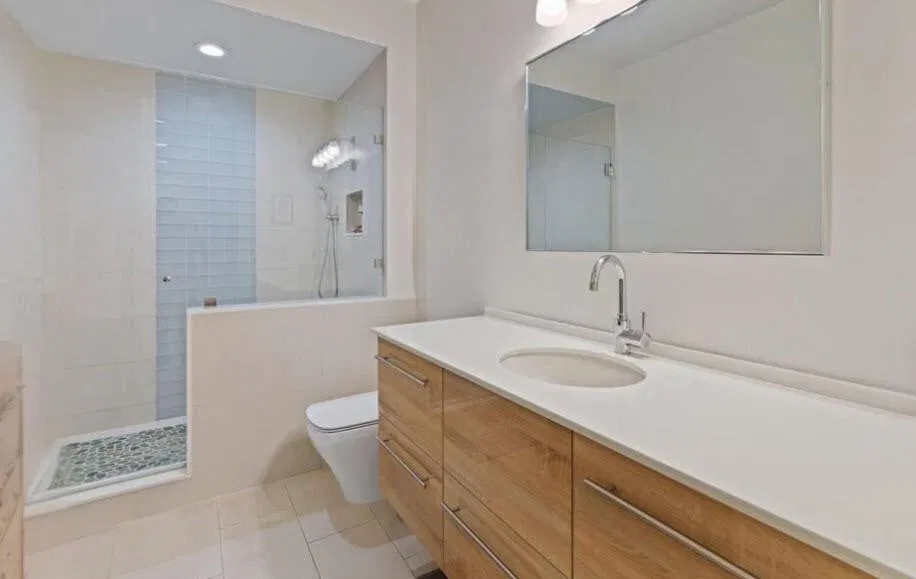 The Meridian Unit 212 photo 25