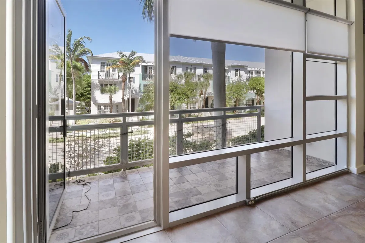 The Meridian Unit 212 photo 28