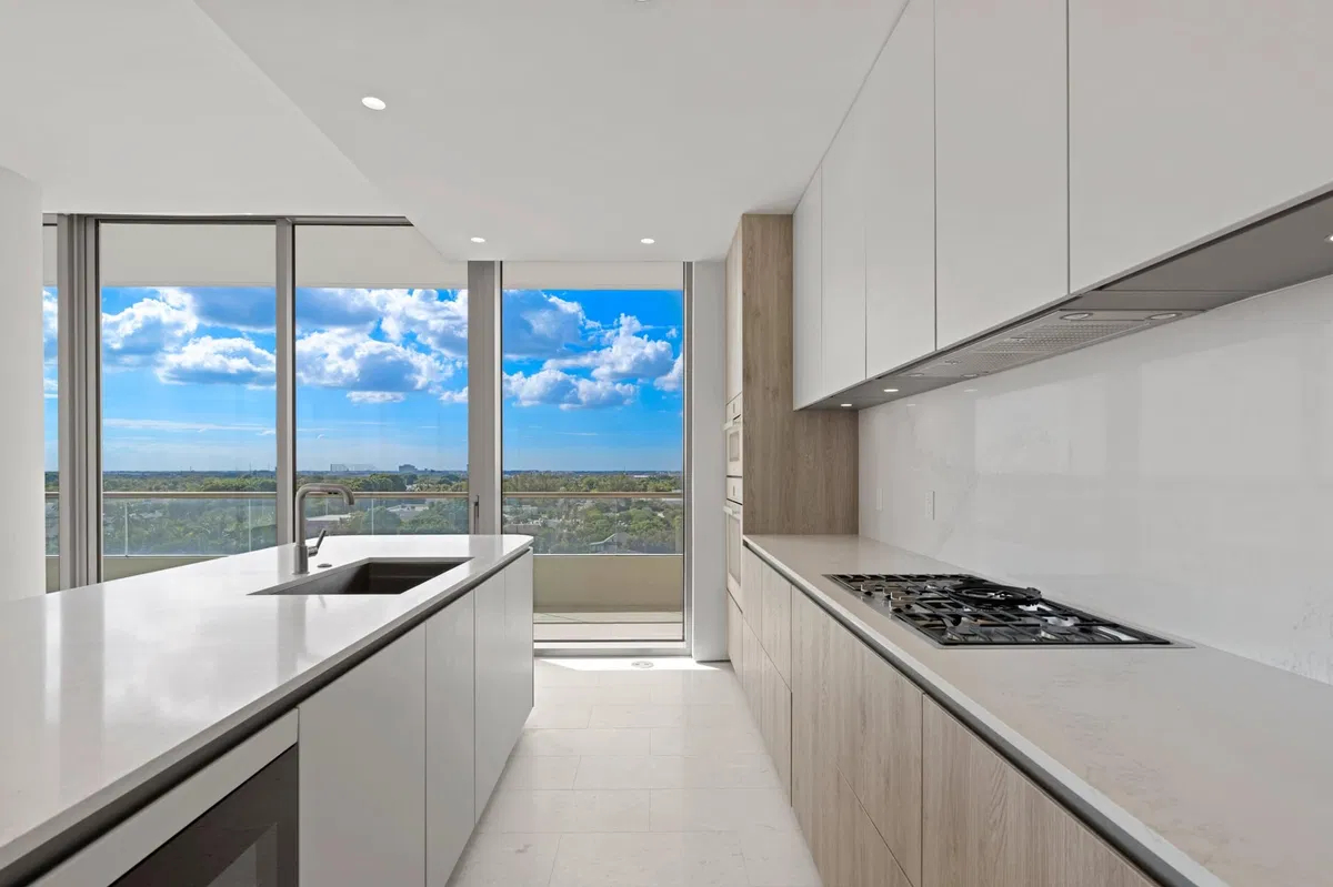 La Clara Palm Beach Unit 801 photo 13