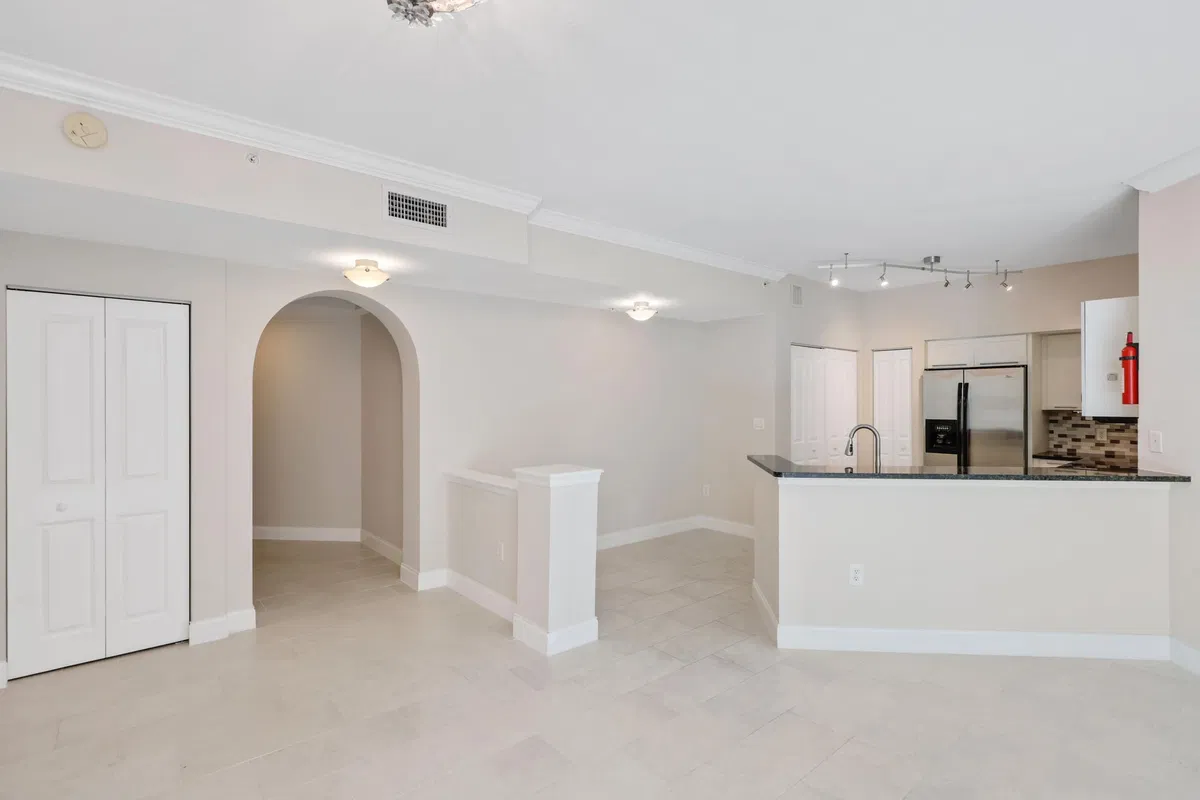 The Astor Unit 314 photo 10