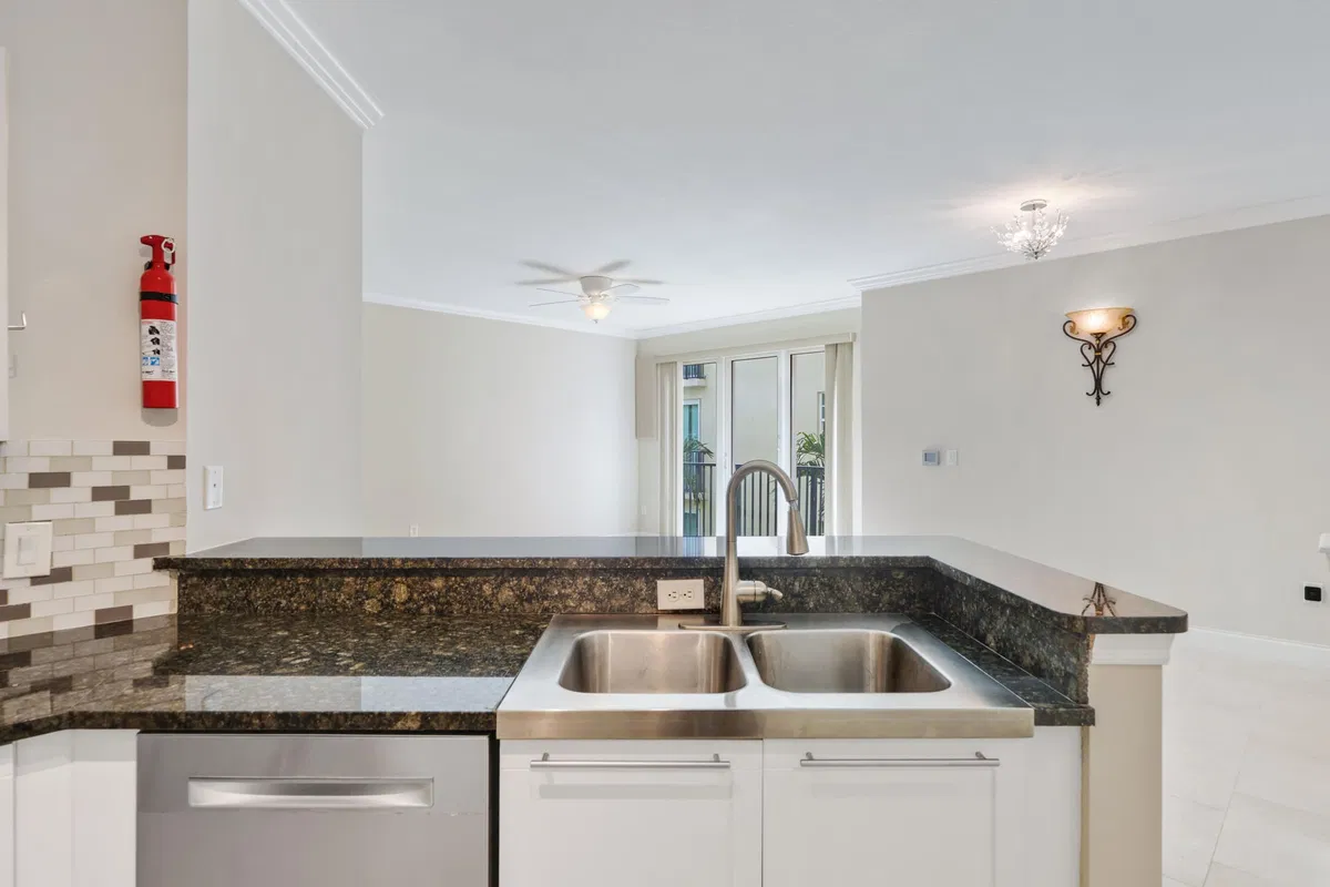 The Astor Unit 314 photo 16