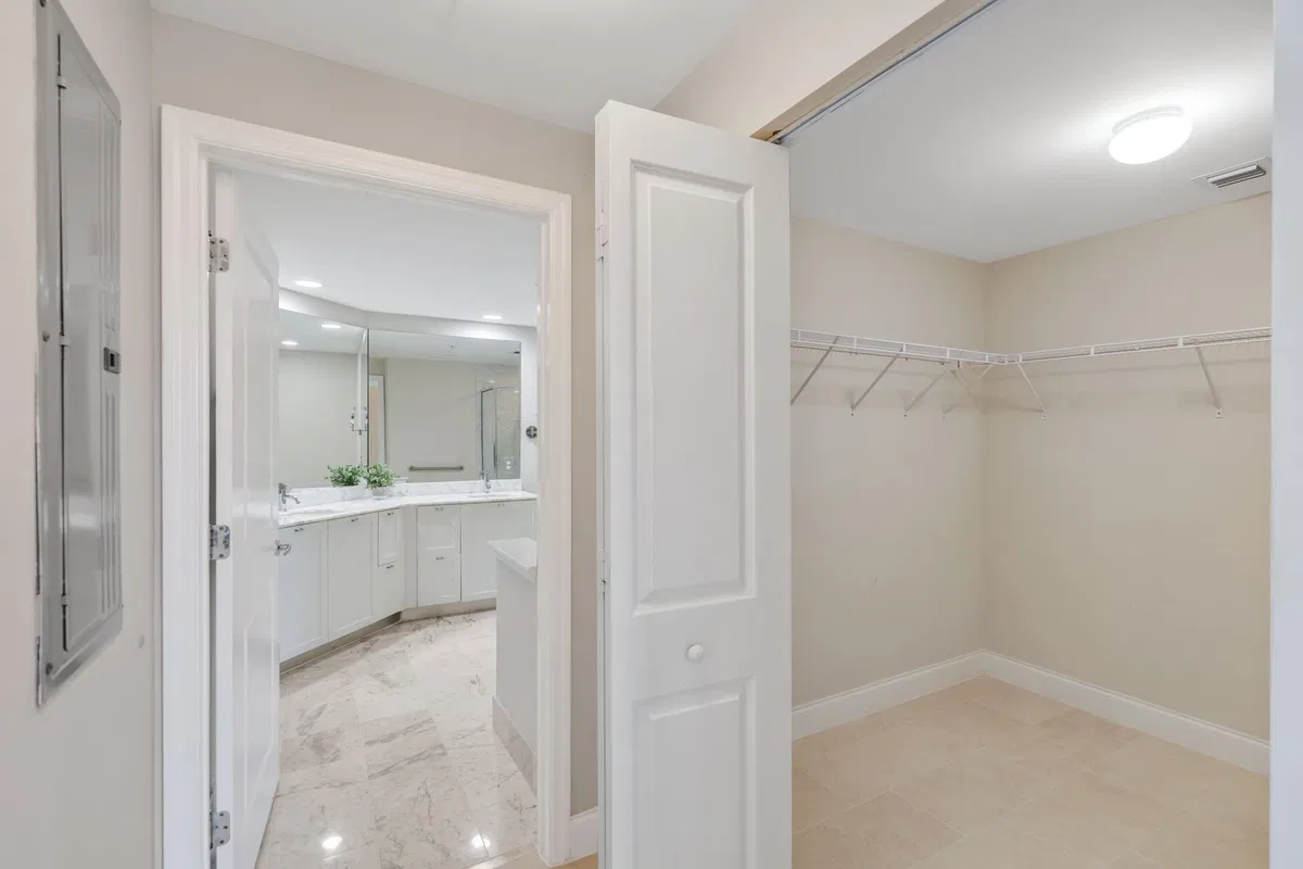 The Astor Unit 314 photo 28