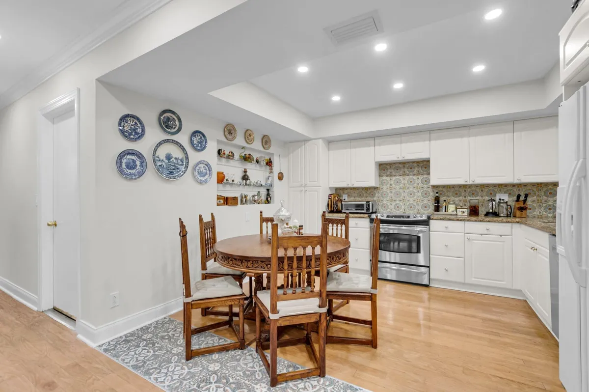  Residence photo 10