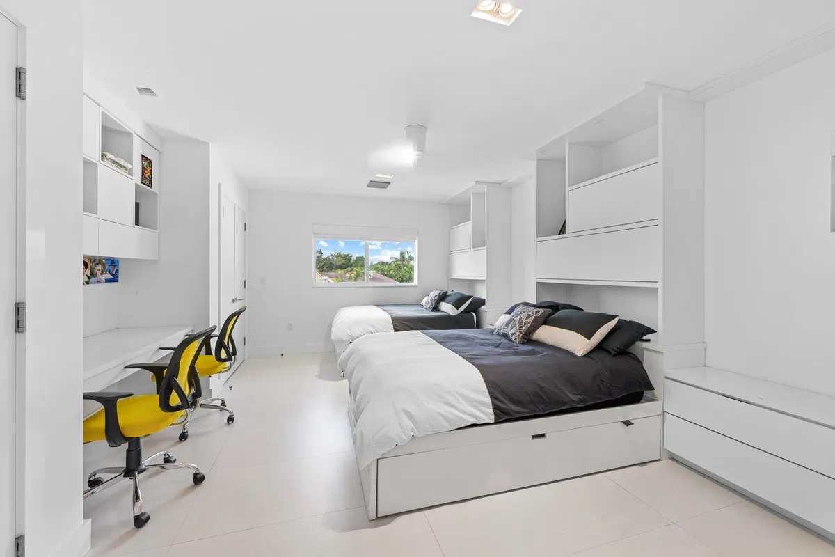 Residence photo 46