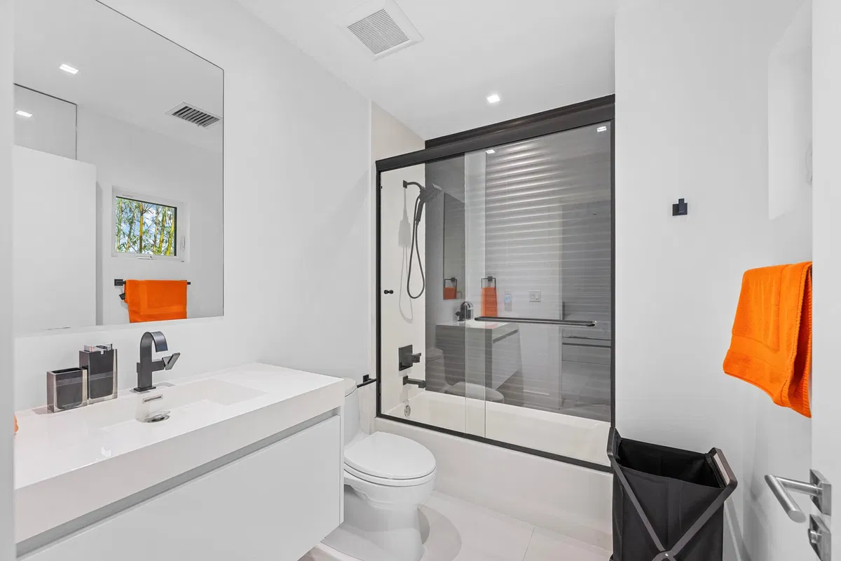 Residence photo 52