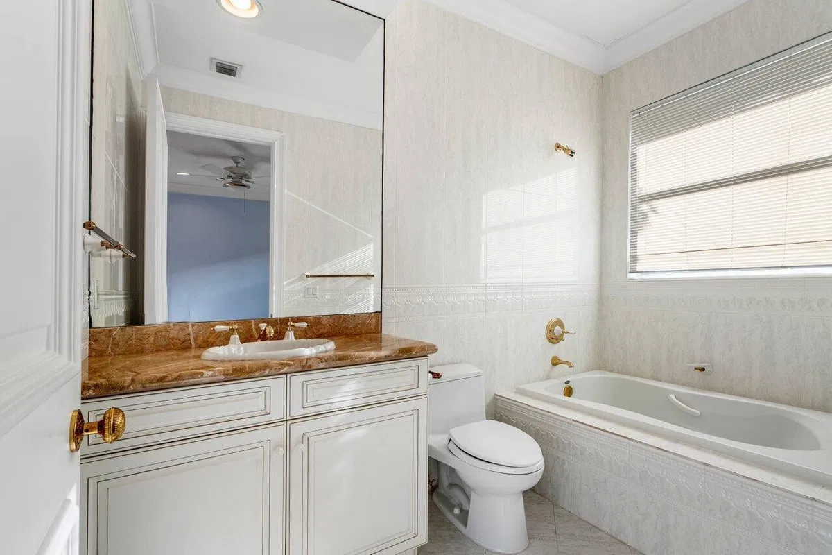 St. Andrews Country Club Residence photo 28