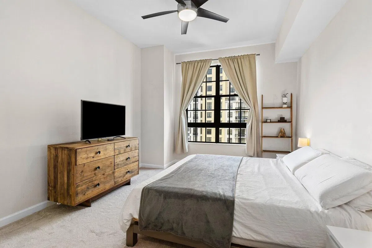 One City Plaza Unit 1524 photo 13