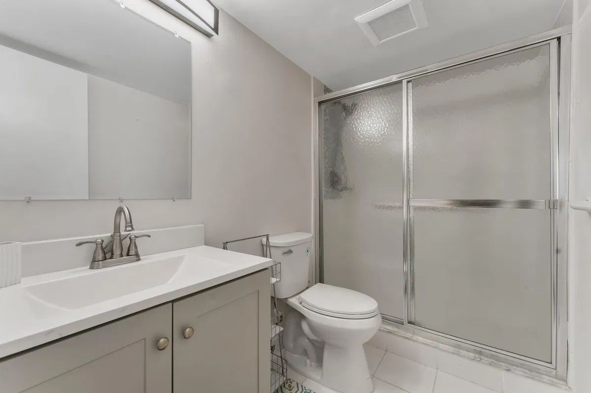 Unit 306 photo 13