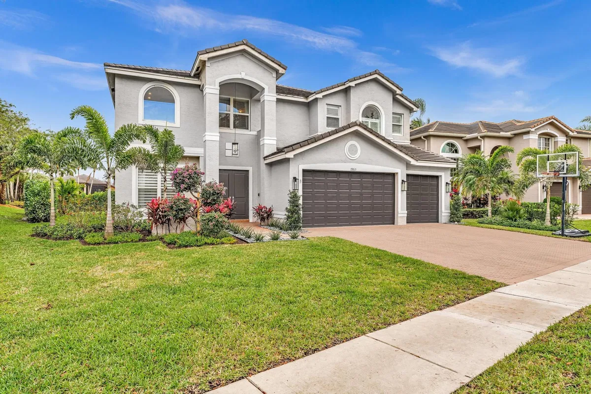 Saturnia Boca Raton Residence