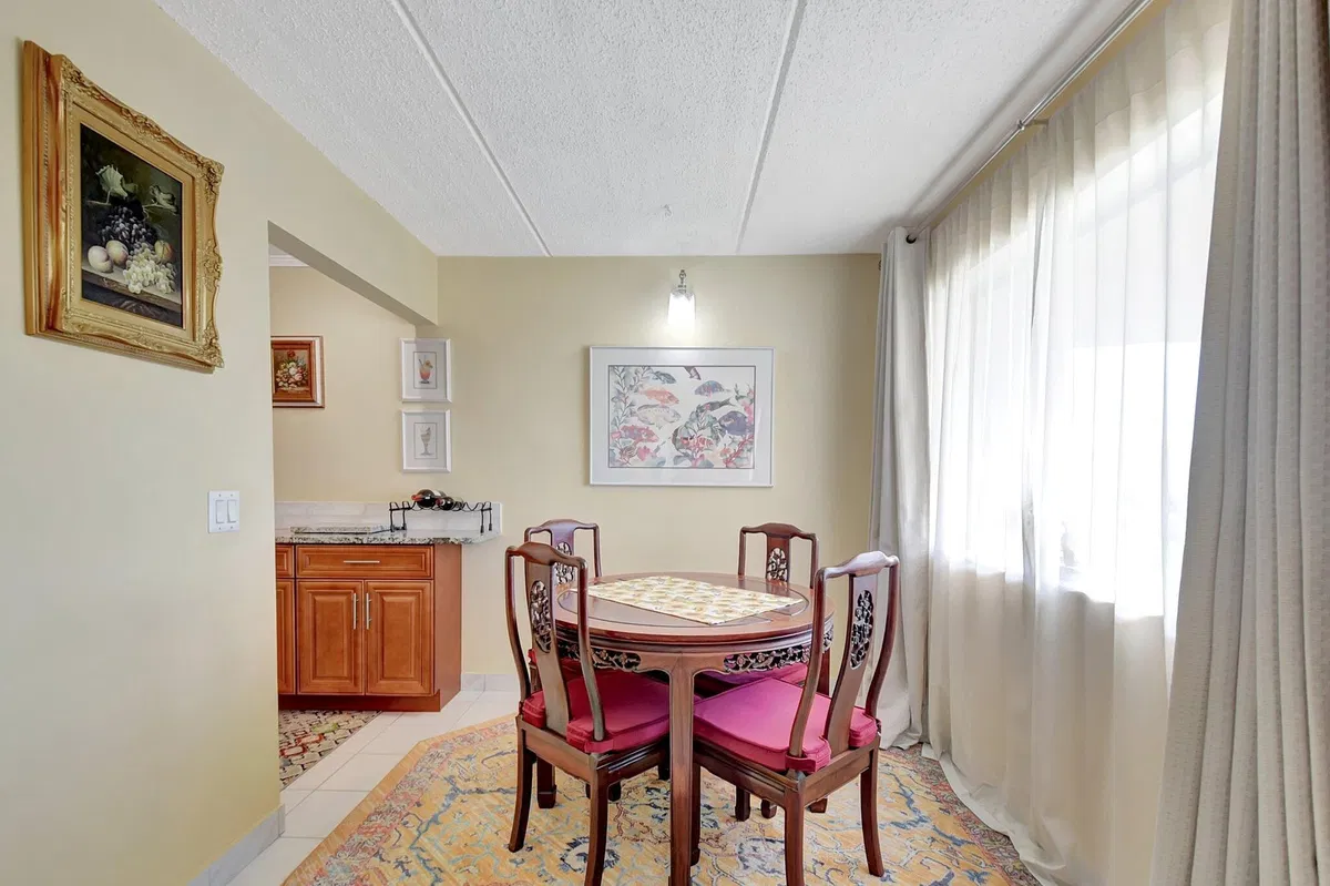 Unit 212 photo 7