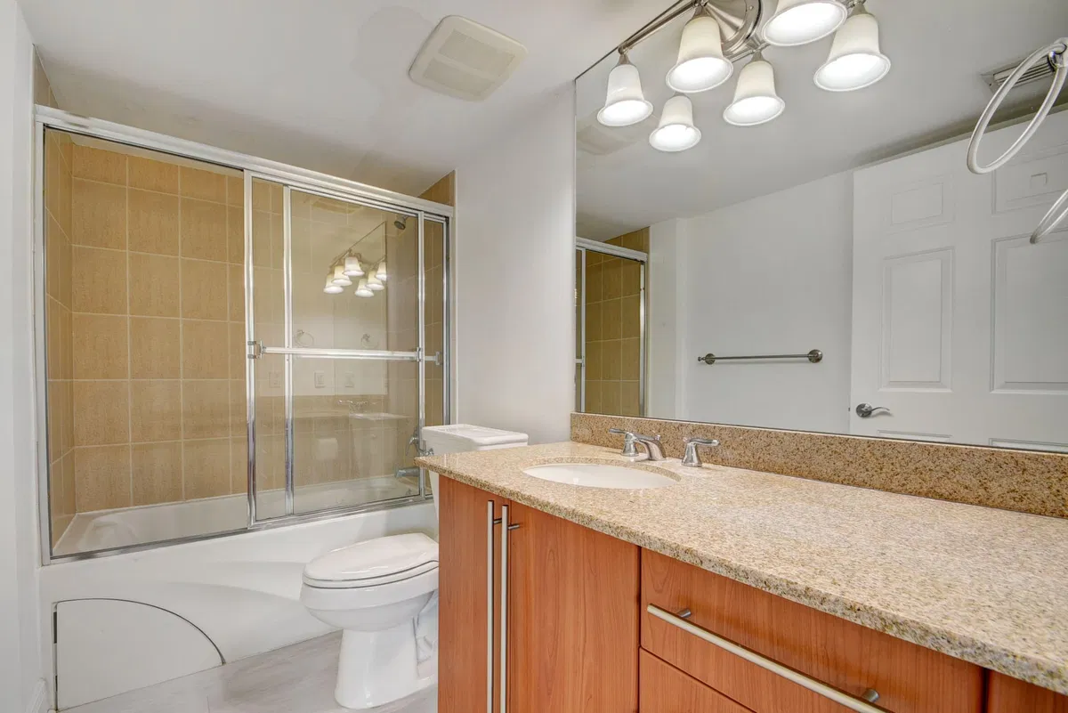 610 Clematis Unit 130 photo 25