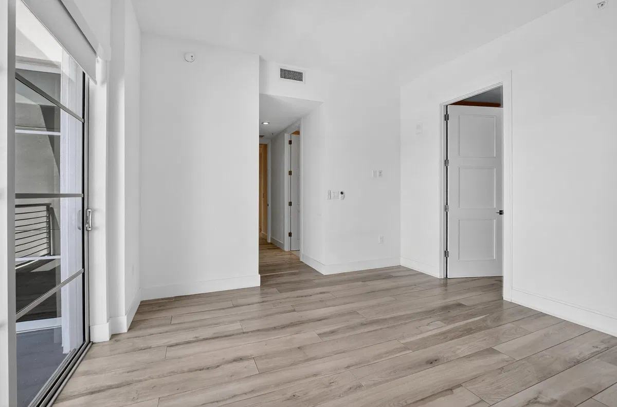 Tower 155 Unit 1014 photo 88