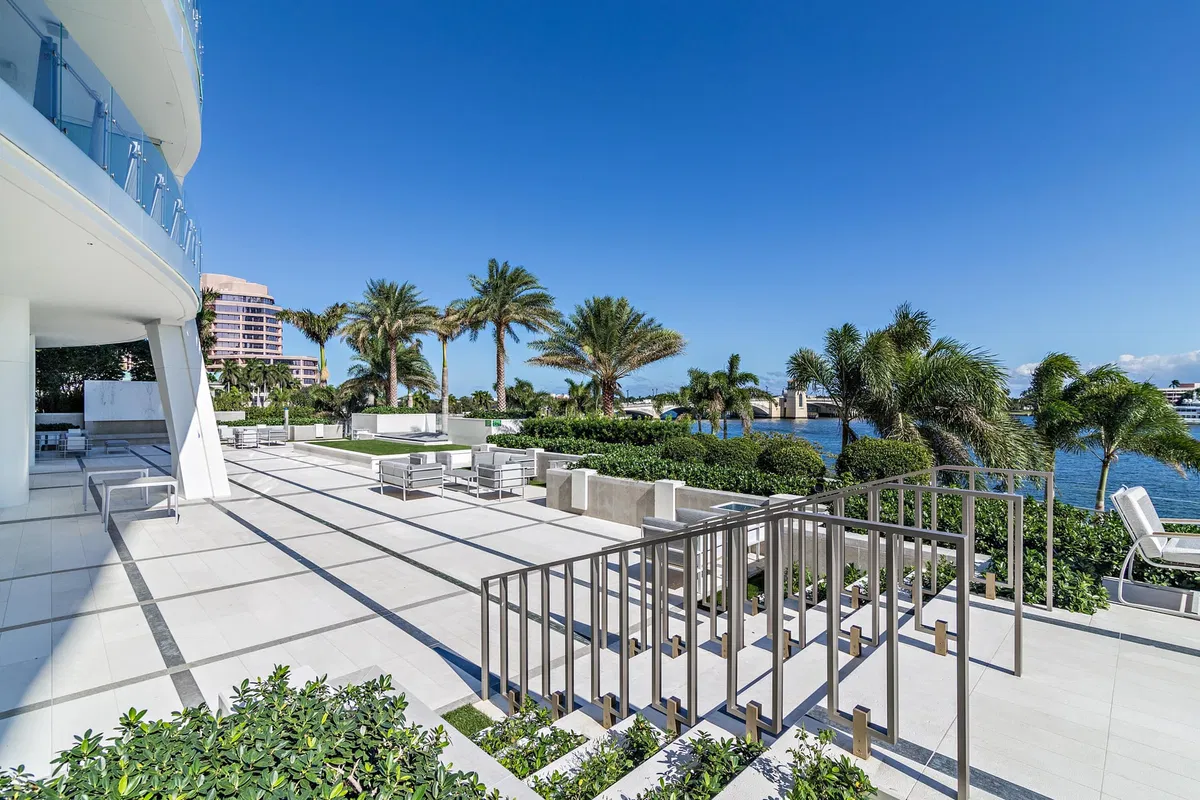 The Bristol Palm Beach Unit 1704 photo 16