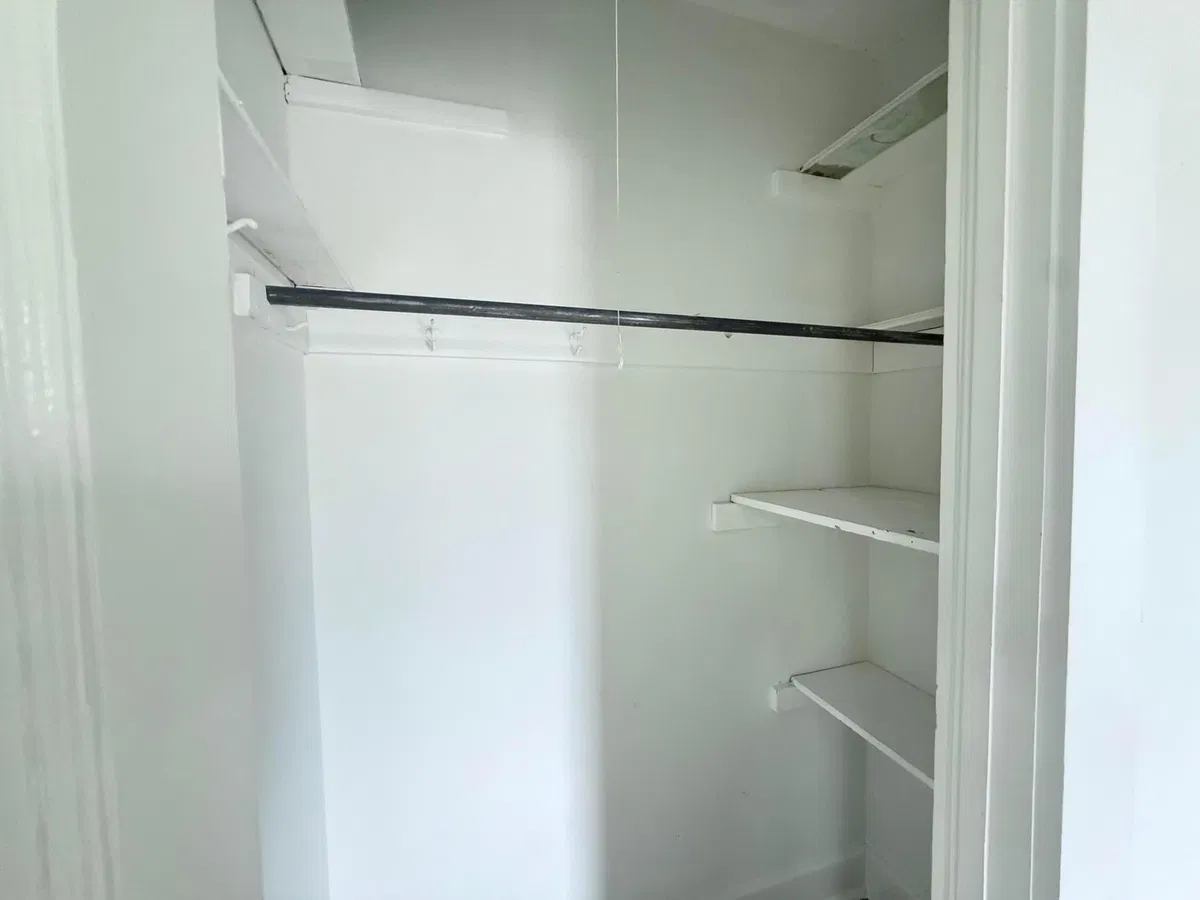 Unit 2 photo 10