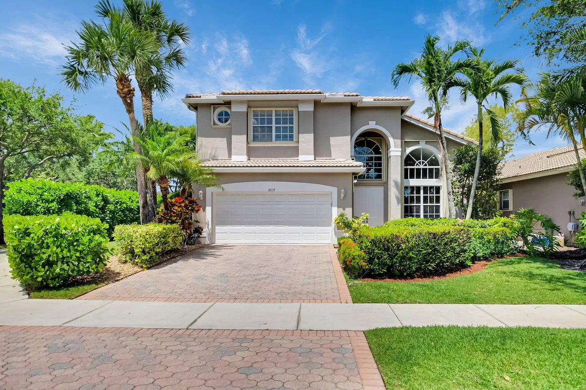 Saturnia Boca Raton Residence