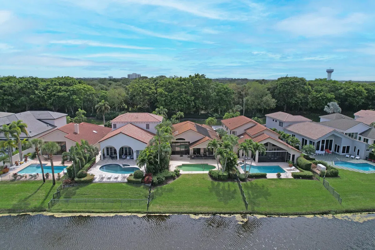 Frenchman's Creek Residence photo 16