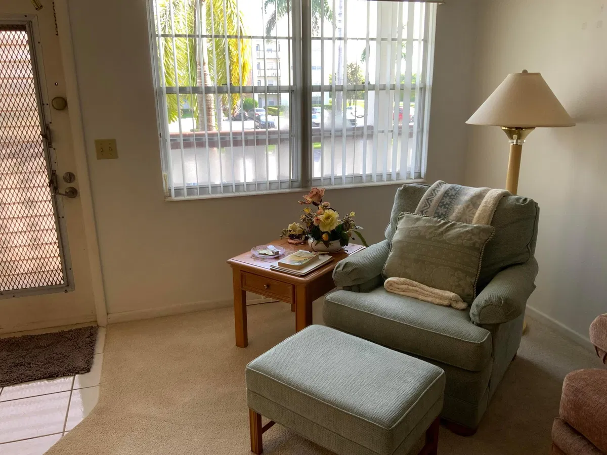 Residence photo 16