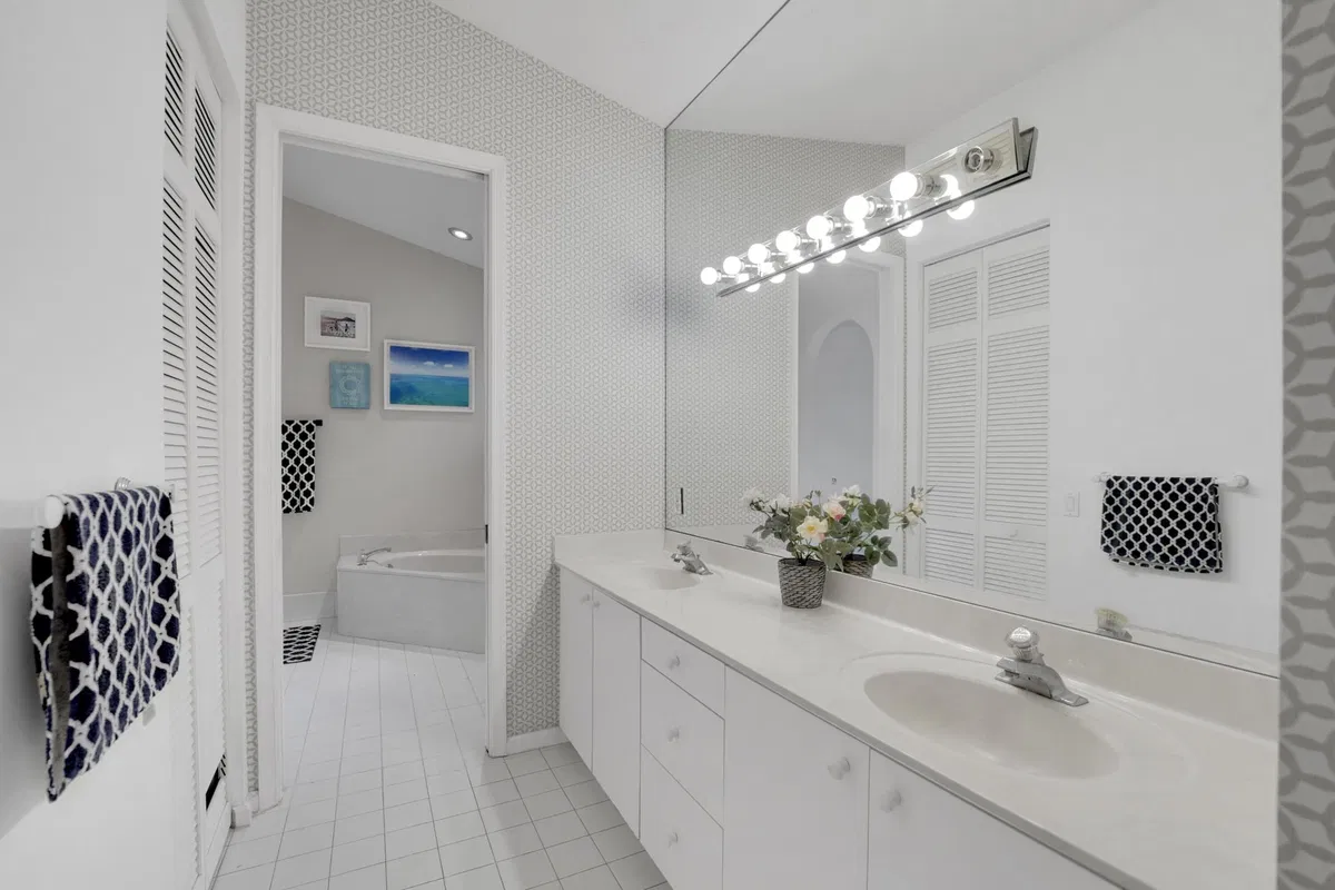 St. Andrews Country Club Residence photo 31