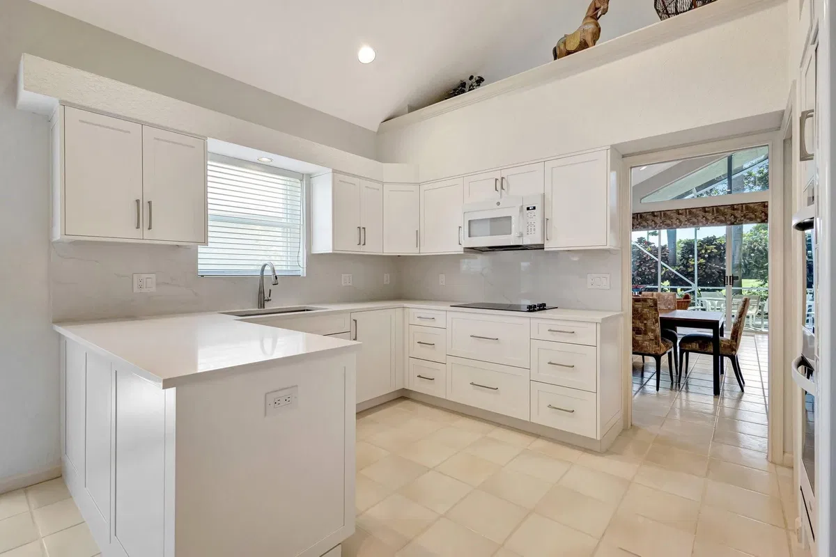 Residence photo 25