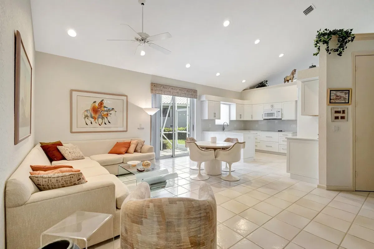 Residence photo 31
