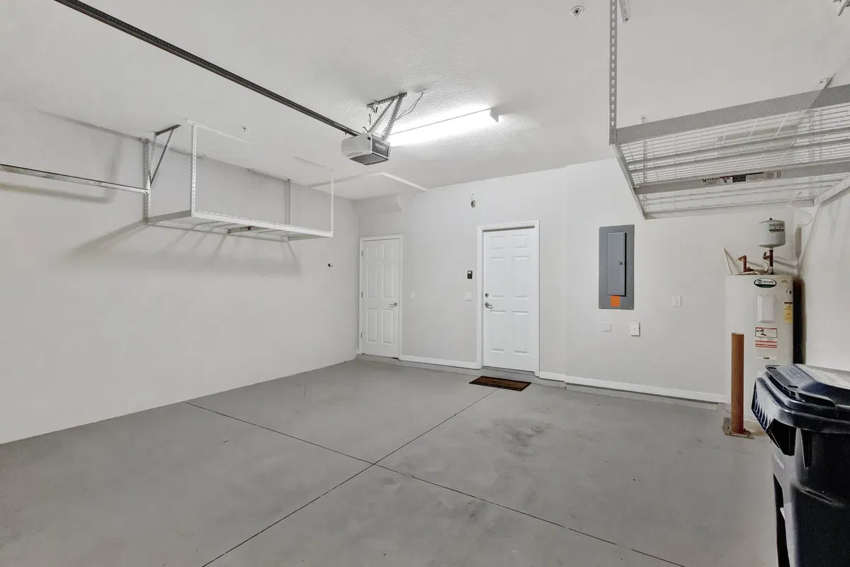 Botanica Unit 102 photo 19