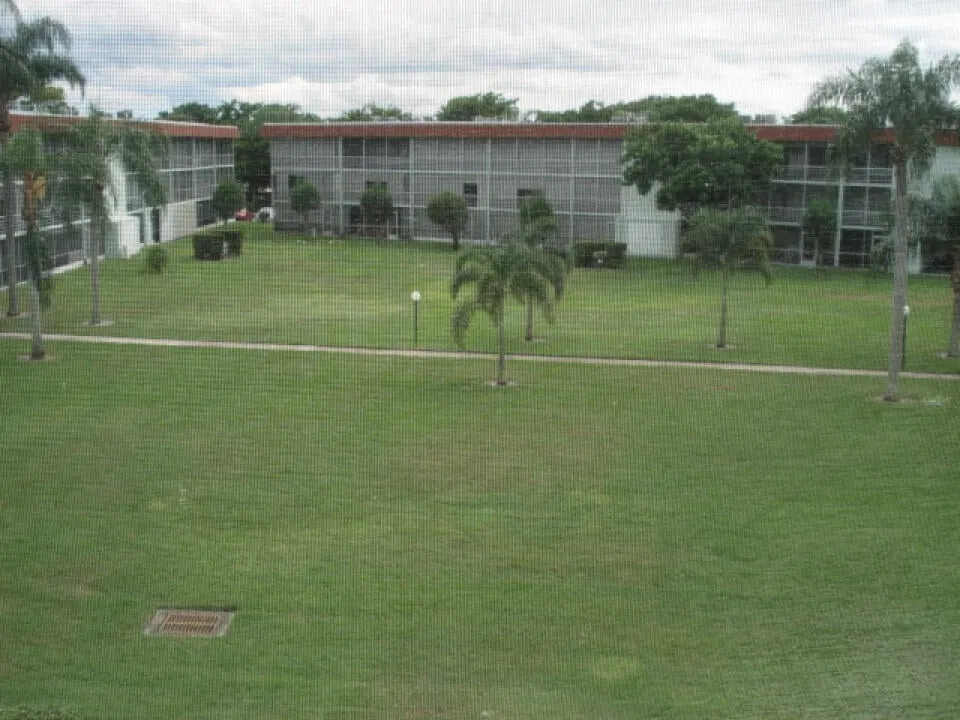 Unit 306 photo 16