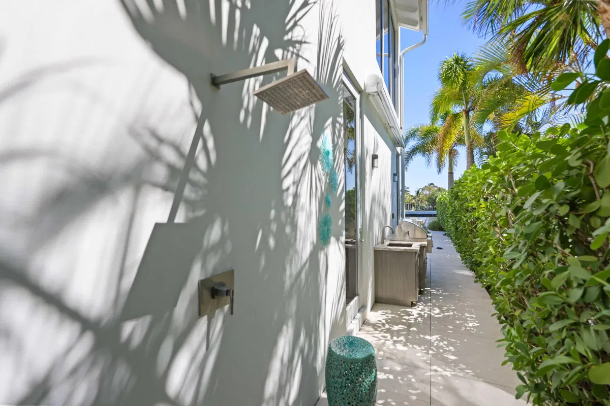 Palm Trail Delray Beach Residence photo 13
