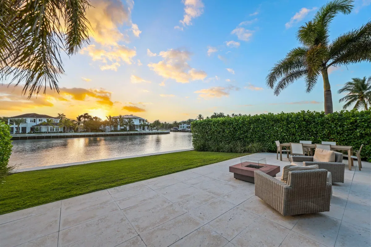 Palm Trail Delray Beach Residence photo 16