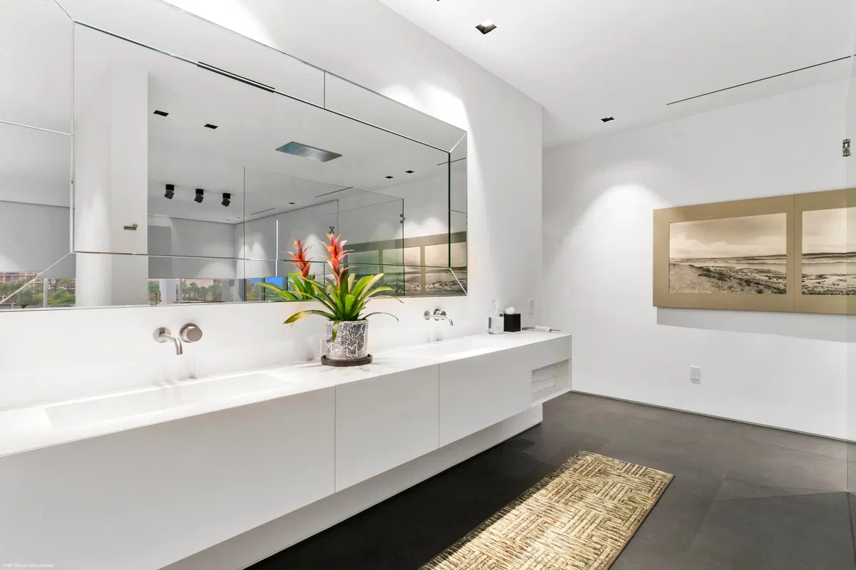 Residence photo 31
