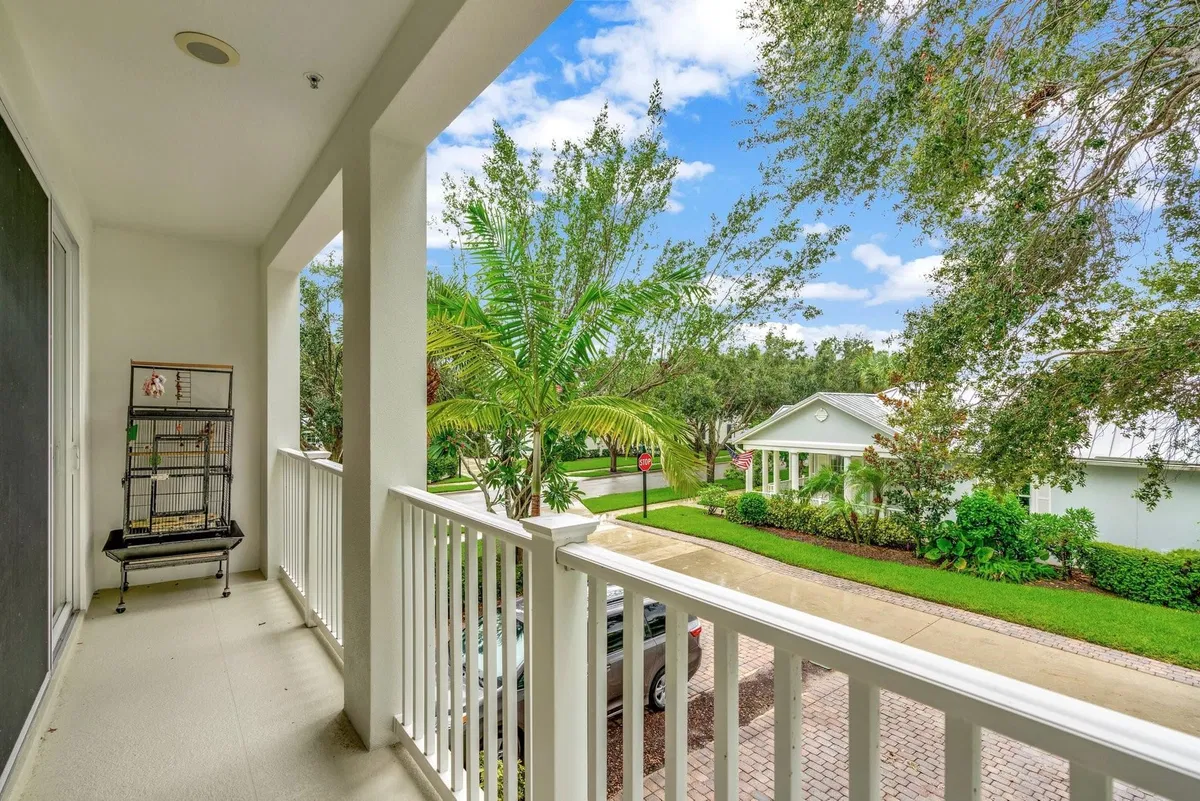 Mallory Creek Abacoa Residence photo 16