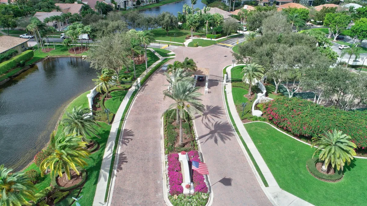 Seasons Residence photo 94