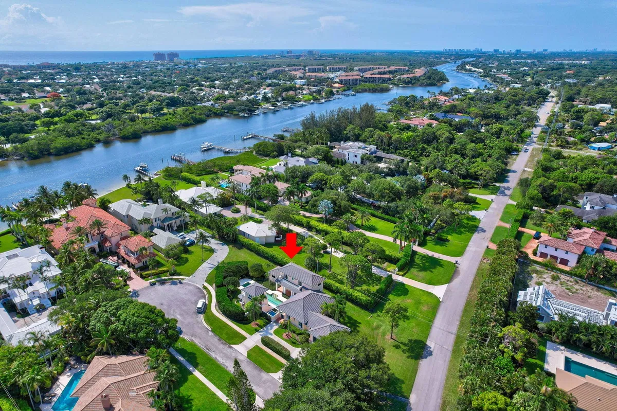 Admirals Cove Residence