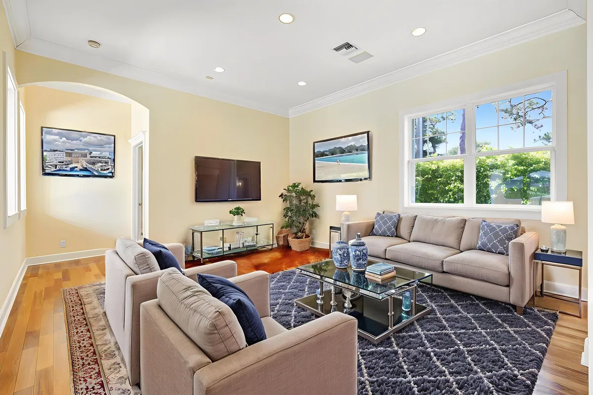 Admirals Cove Residence photo 16