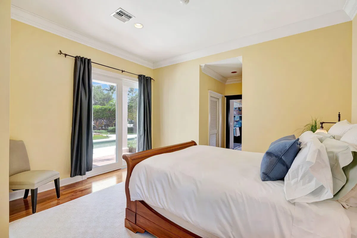 Admirals Cove Residence photo 28