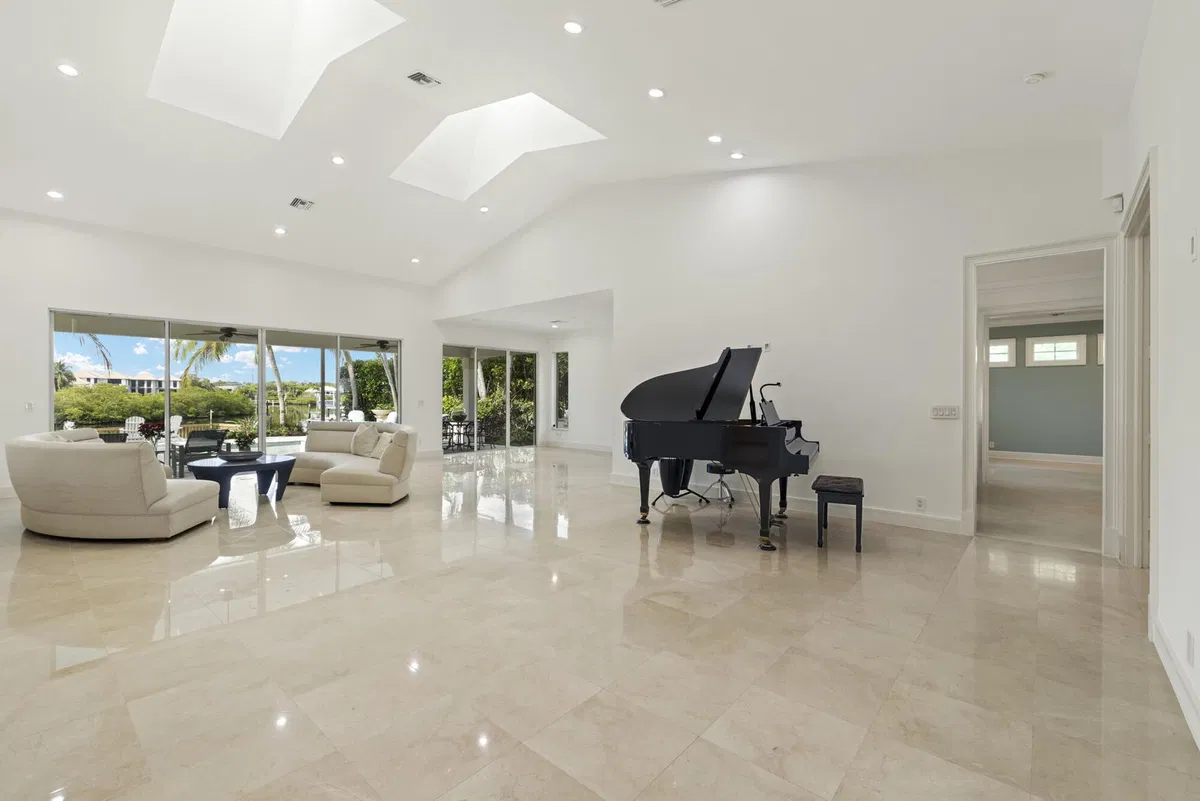 Admirals Cove Residence photo 7