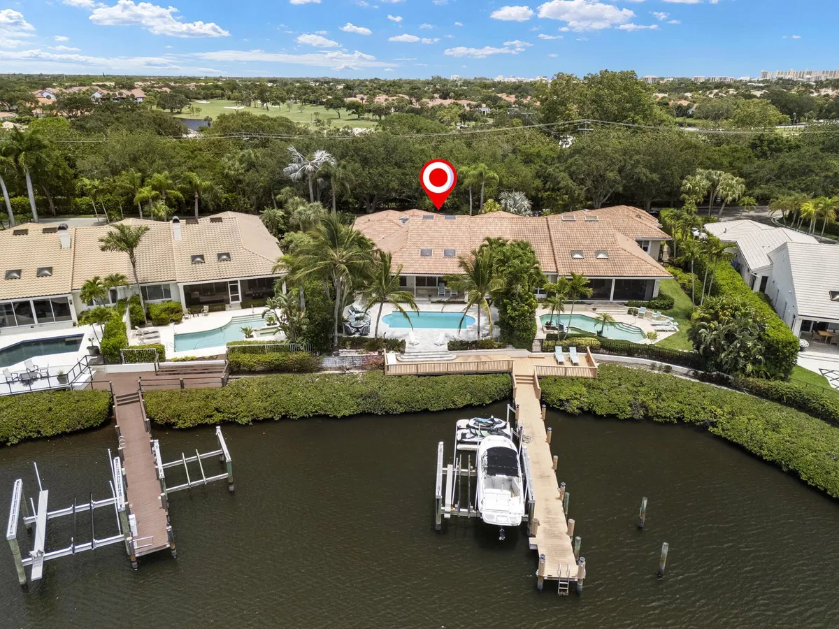 Admirals Cove Residence photo 31