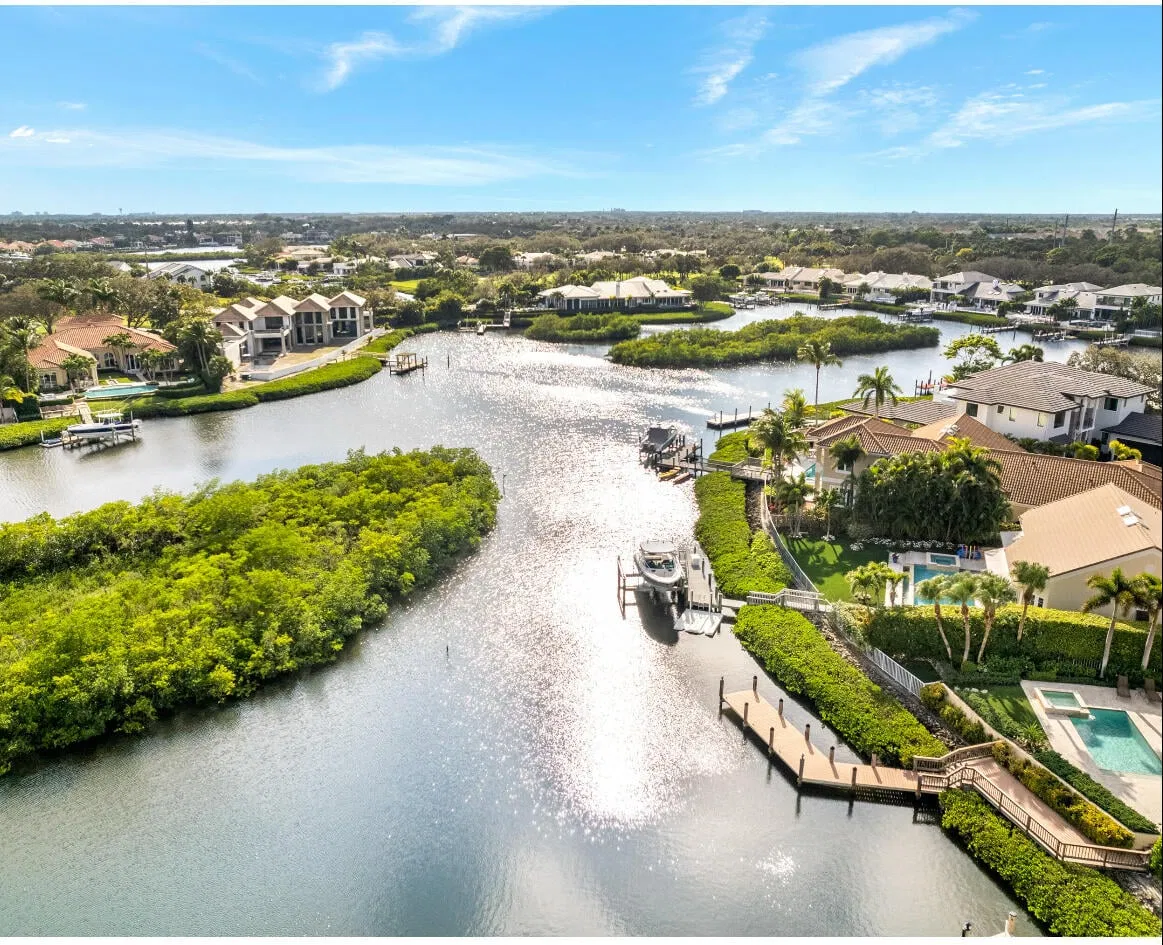 Admirals Cove Residence photo 34