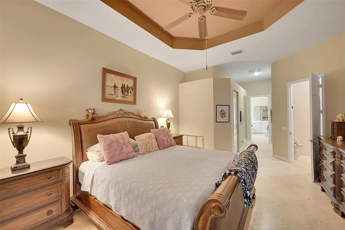 Residence photo 22