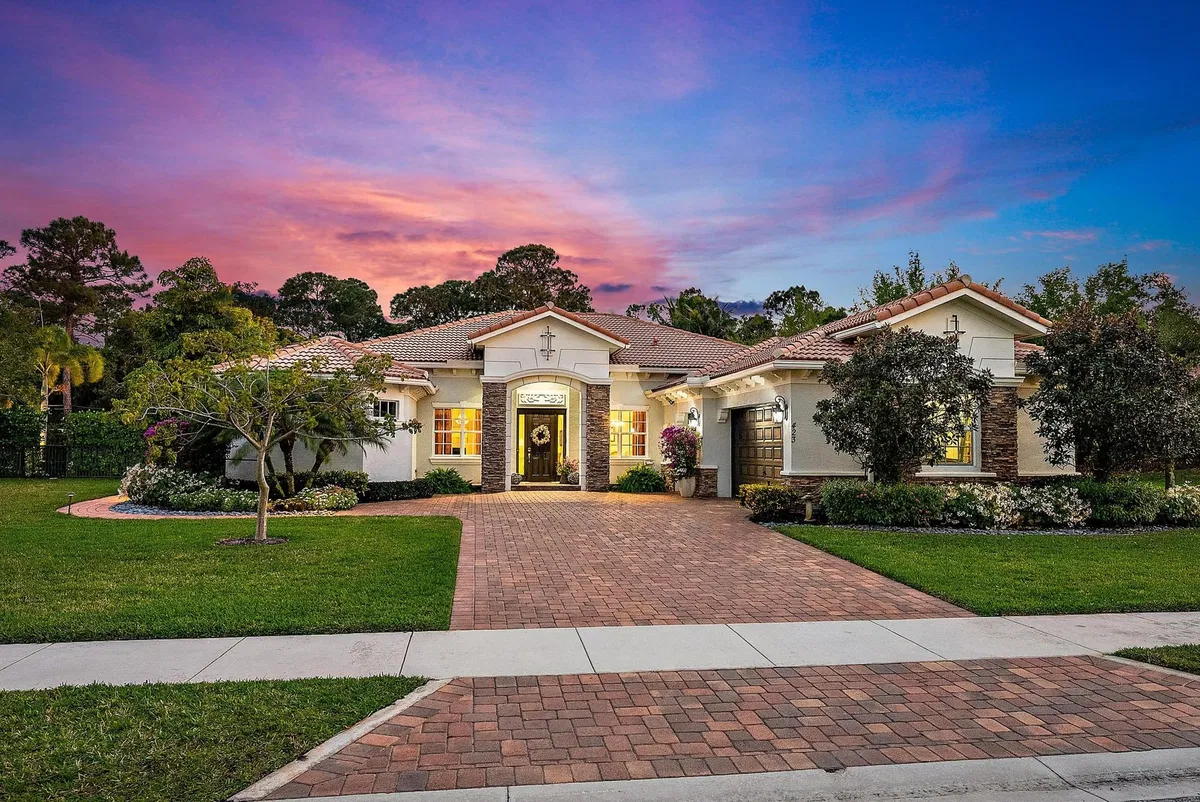 Rialto Jupiter Residence
