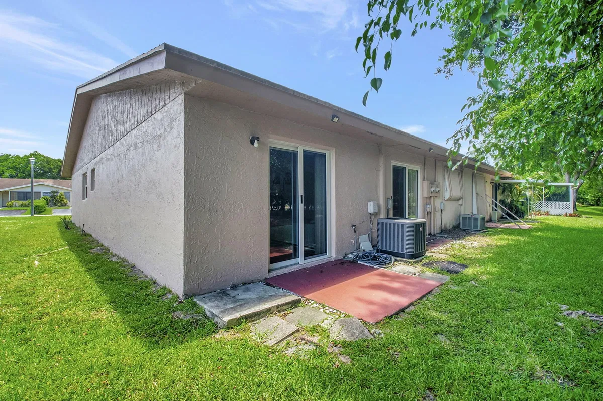 Residence photo 28