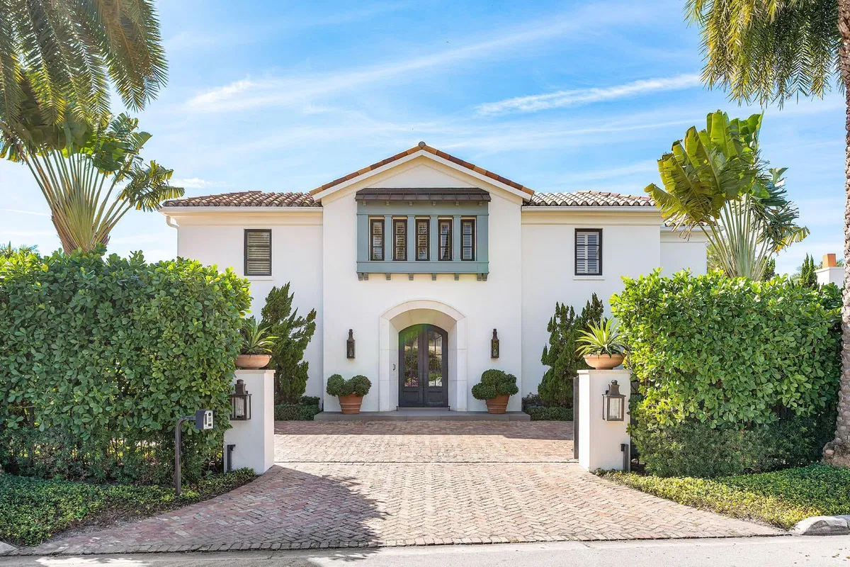 Royal Palm Yacht and Country Club Residence photo 4