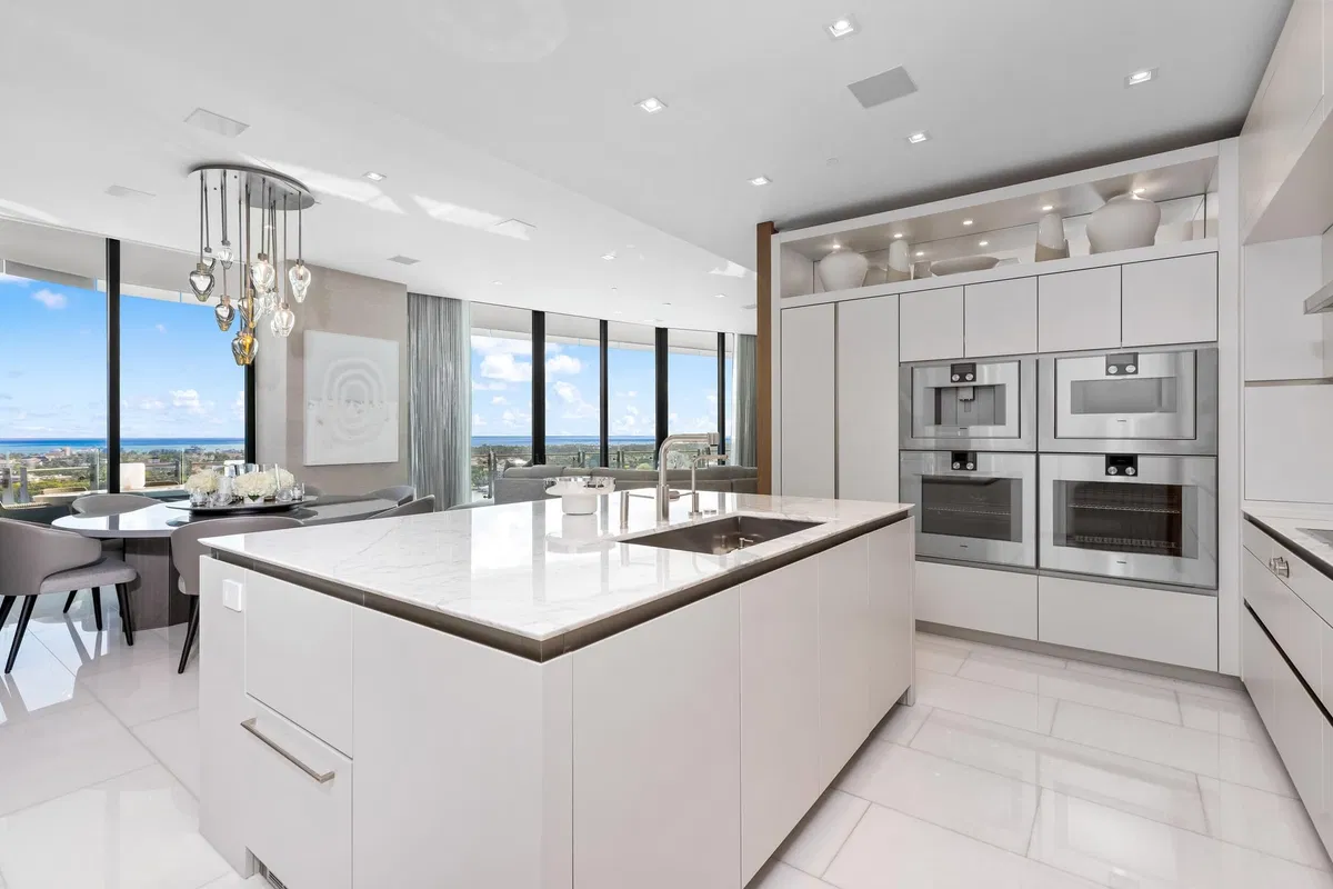 The Bristol Palm Beach Unit 1502 photo 16